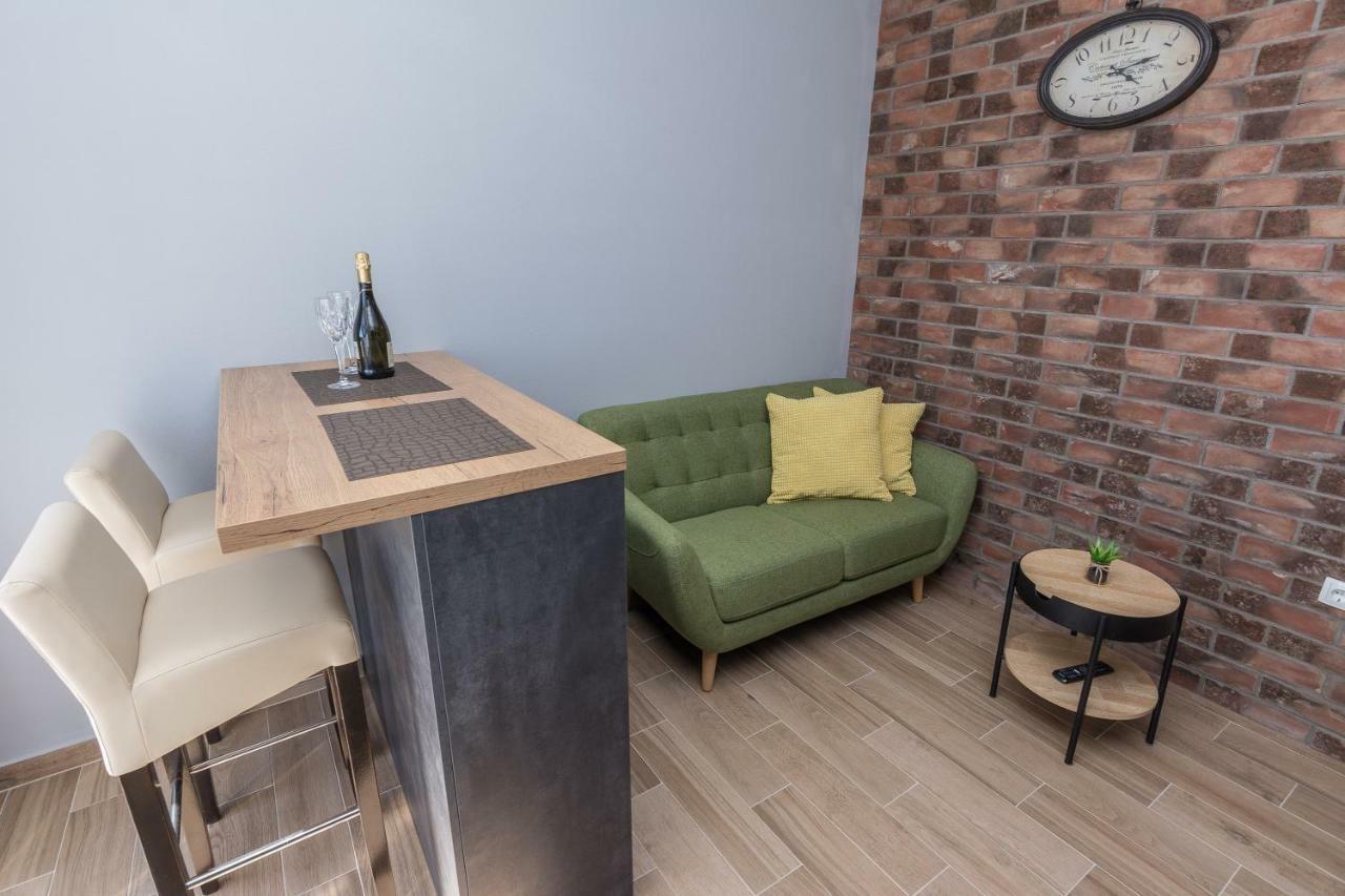 Apartmani Jadranka Starigrad Paklenica Exterior foto