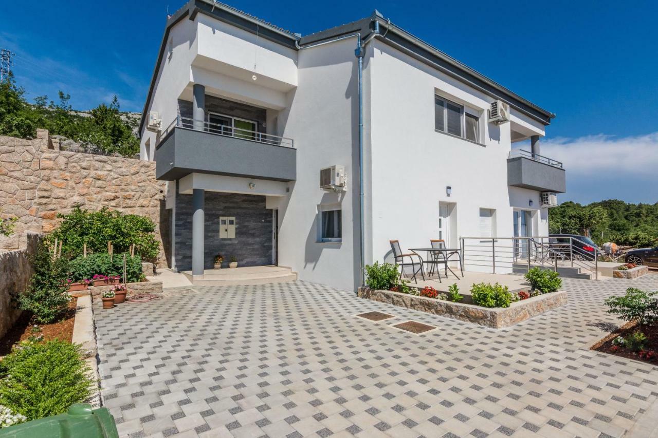 Apartmani Jadranka Starigrad Paklenica Exterior foto